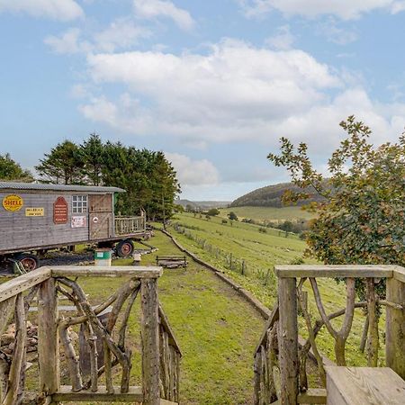 2X Double Bed - Glamping Wagon Dalby Forest สการ์โบโรห์ ภายนอก รูปภาพ